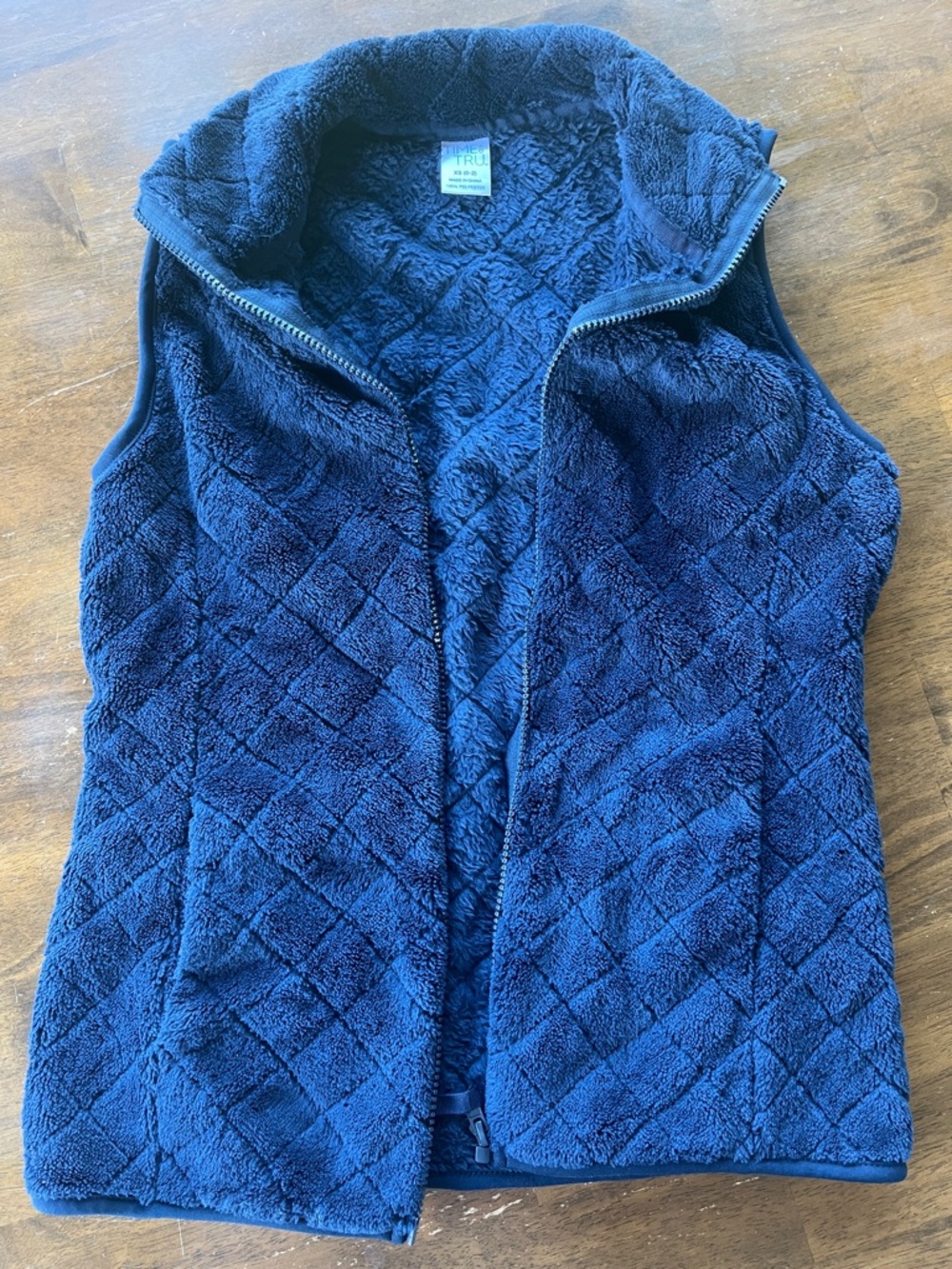 Time and Tru Navy Quilted Plush Fleece Vest